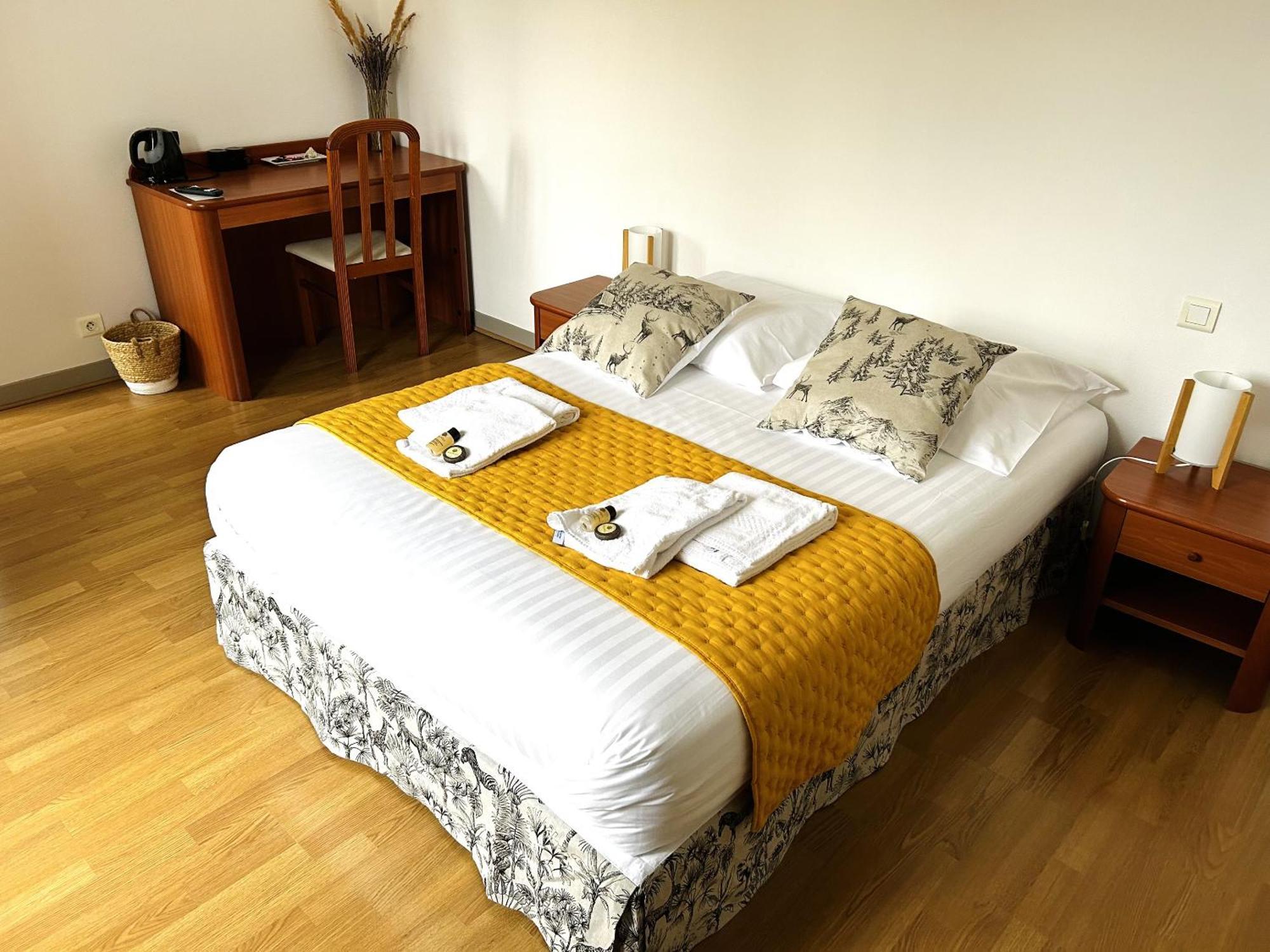 Hotel La Cuisine Des Lulus Montainville  Habitación foto